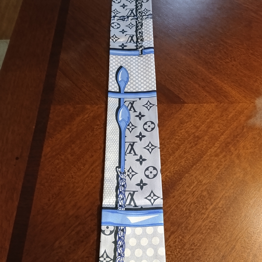 Louis Vuitton Monogram Blue and Gray Tie - Picture 8 of 11